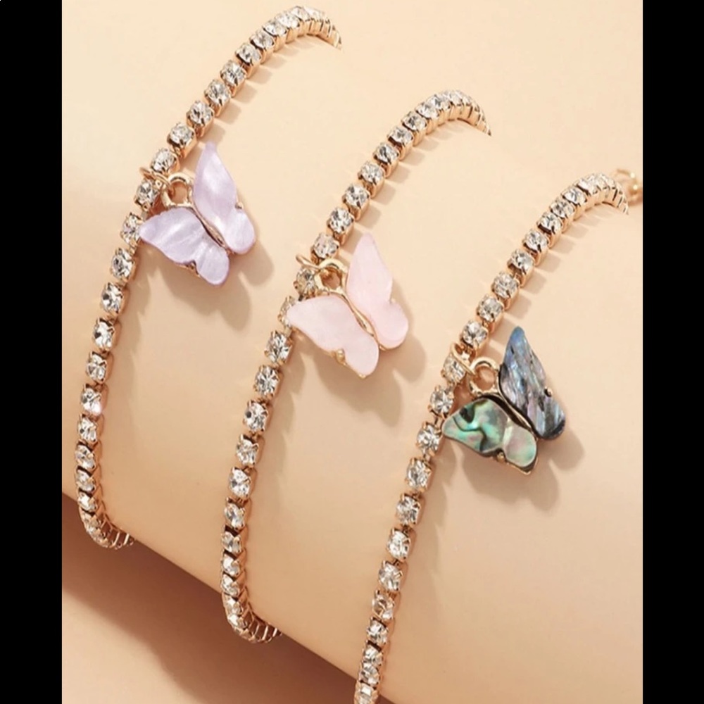 🦋Gorgeous Butterfly Charm Bling gold anklet set🦋